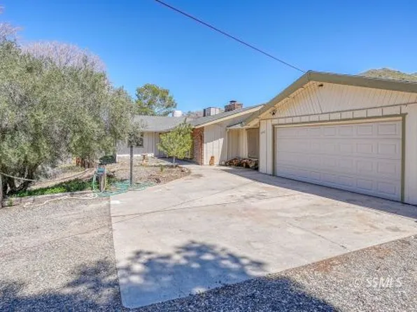 3162 Shadow Mountain Dr, Lake Isabella, CA 93240