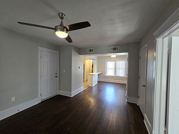 5th image of 1600 W 37th St APT 2E
