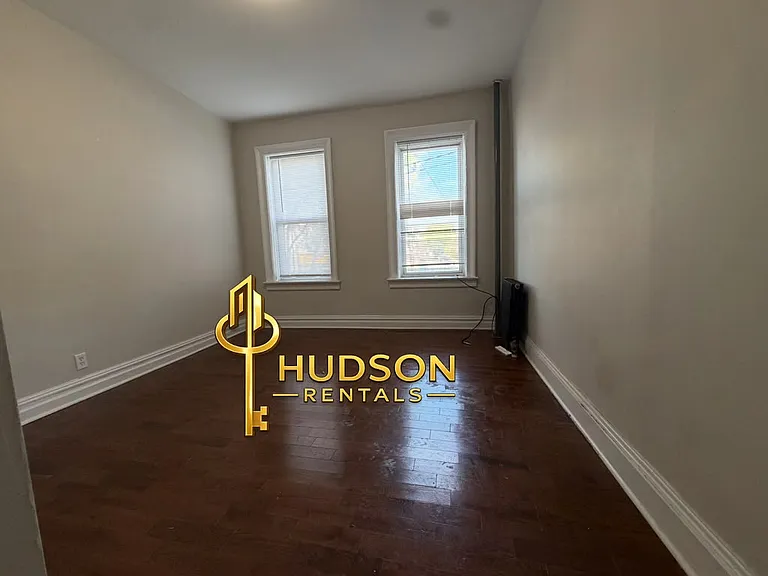 127 Corbin Ave #103 — Photo 4