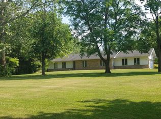 375 E Feather Valley Rd, Fremont, IN 46737