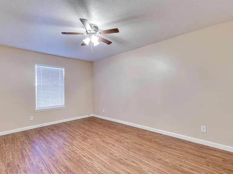 3535 Nasa Pkwy #39 — Photo 14