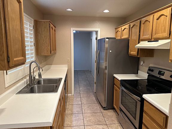 4th image of 25831 S Flame Tree Dr