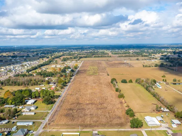 300 Gayle Rd, Carencro, LA 70520