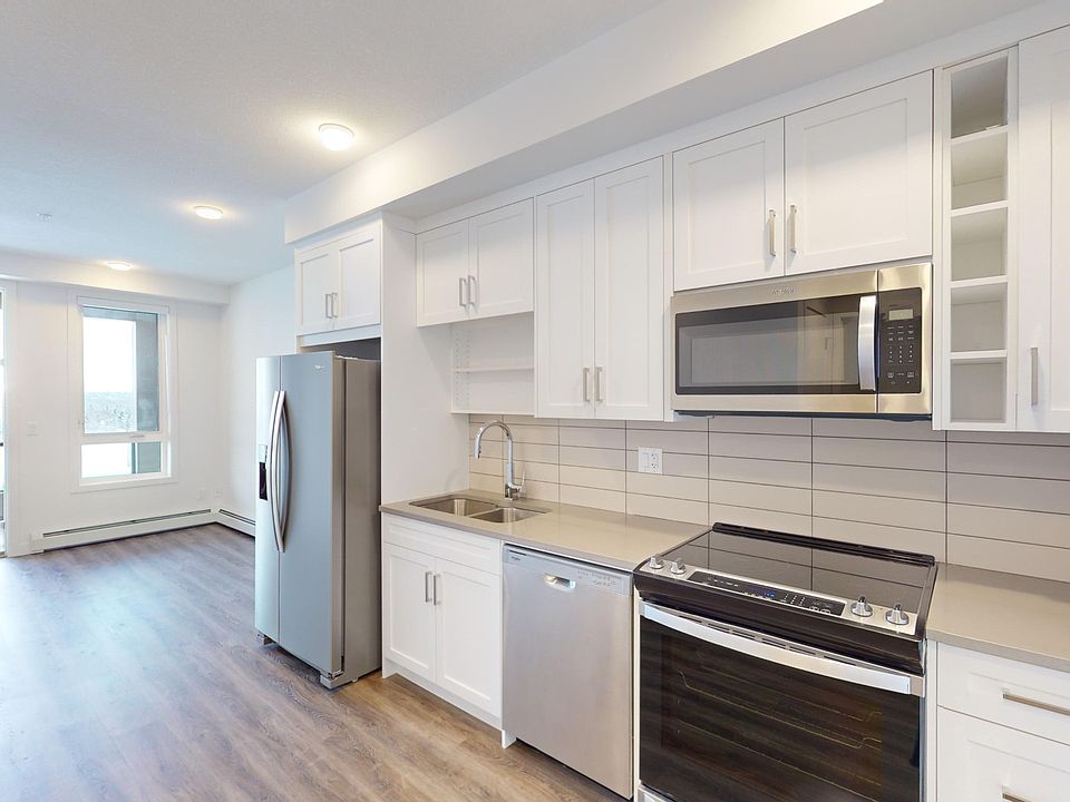 1st image of 3932 University Ave NW #528