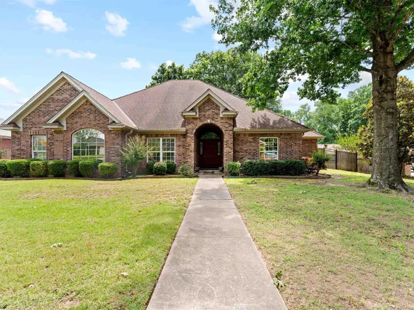 603 Providence Dr, Bryant, AR 72022