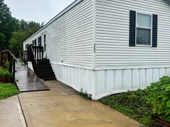 266 Ray Krebbs Ave, Belton, MO 64012