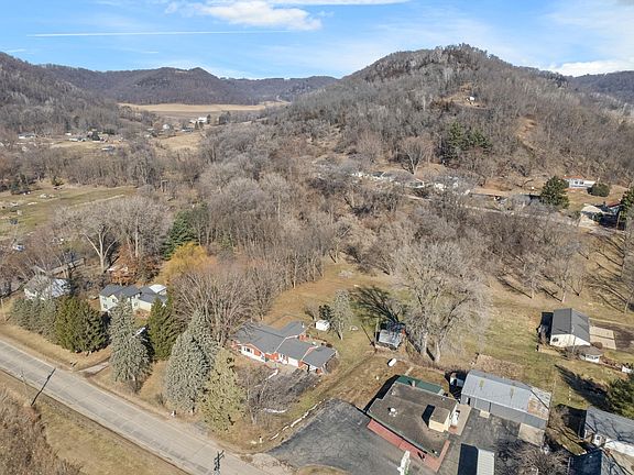 2nd image of W394 Bluff Siding Rd