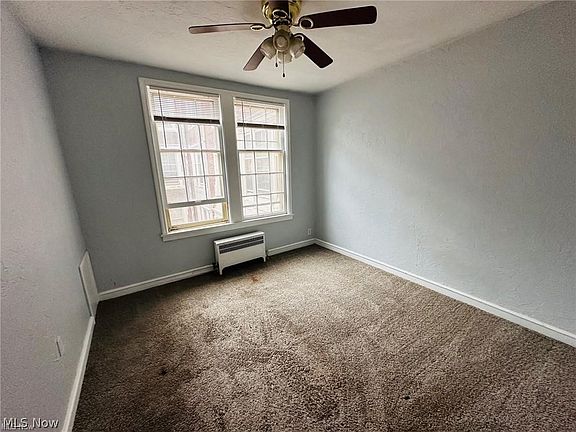 5th image of 15610 Van Aken Blvd APT 4