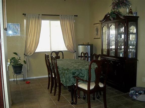 3rd image of 1510 Laguna Cir