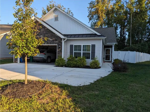 5204 Inigo Ct, Walkertown, NC 27051