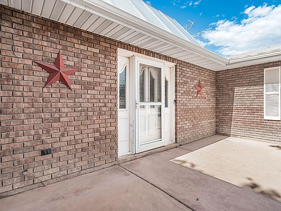 5th image of 520 N 290th Cir W