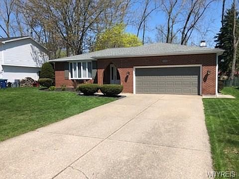 1st image of 119 Montbleu Dr