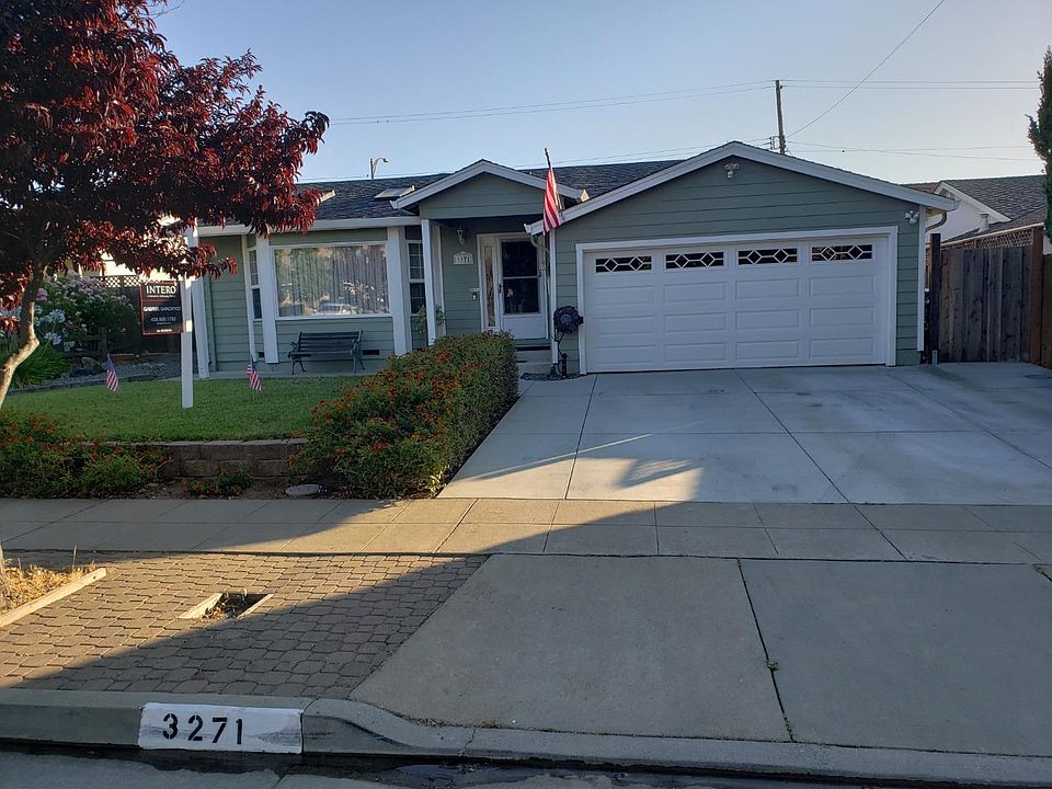 1st image of 3271 Pomeroy Ave