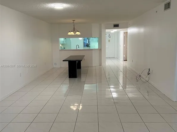 2541 N Nob Hill Rd APT 109, Sunrise, FL 33322