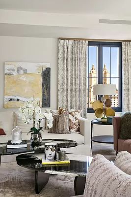 3rd image of 221 W 77th St #15