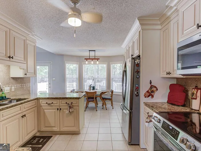 3314 Banks Mountain Dr — Photo 15