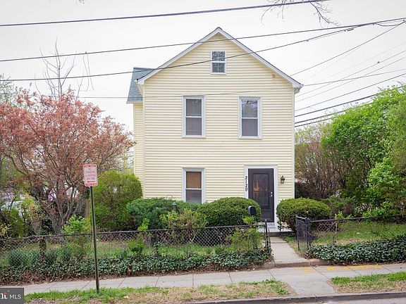 2nd image of 2129 Channing St NE