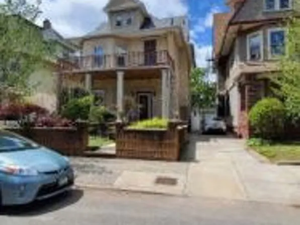 660 E 23rd St, Brooklyn, NY 11210