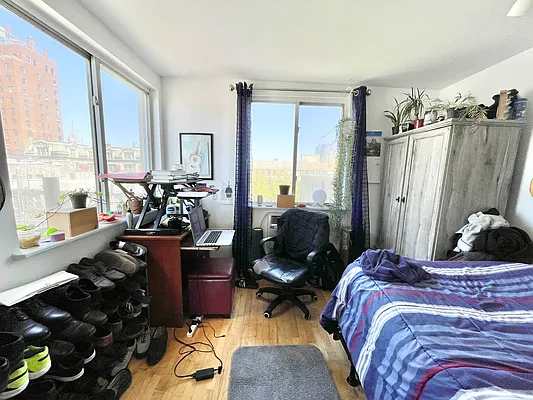 Rented by The Downtown LLC | media 25