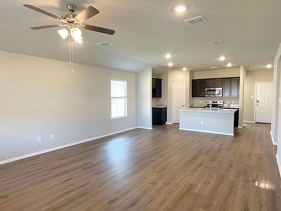 3rd image of 2909 Cyprian Rd