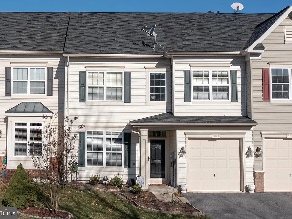 309 Quinton Oaks Cir