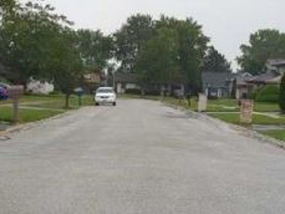 Exterior Neighborhood (street photo)
