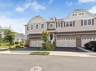 12 Kavalek Ln, Lincroft, NJ 07738