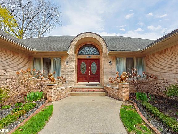 5th image of 53710 Wellington Dr
