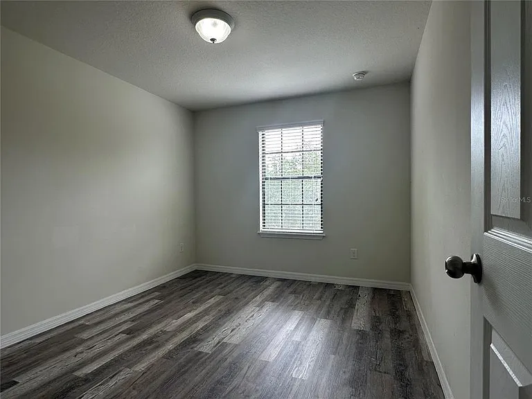 4515 Savannah Holly Pl — Photo 28