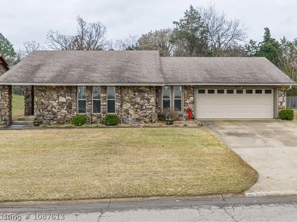 305 Azure Hills Dr, Van Buren, AR 72956