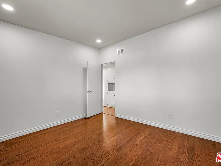 5350 S Slauson Ave — Photo 22
