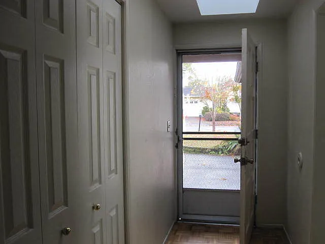 3 Bedroom 2 Bathroom House in Springfield — Photo 3