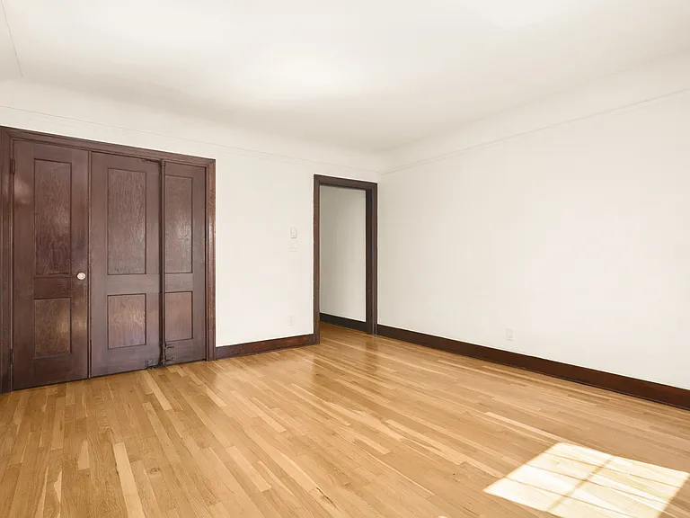 6522 Phinney Ave N #302 — Photo 6
