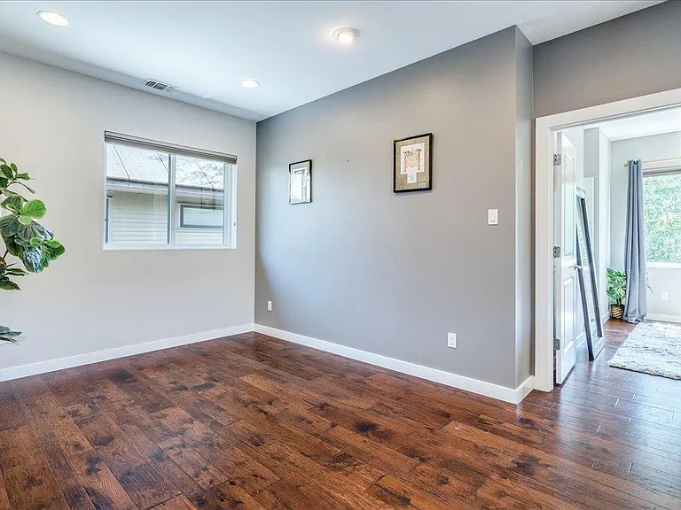 3505 Villa Ct #11 — Photo 15