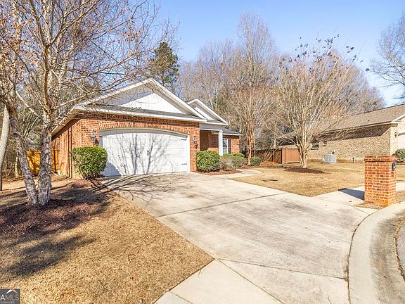 2nd image of 206 Londie Ln