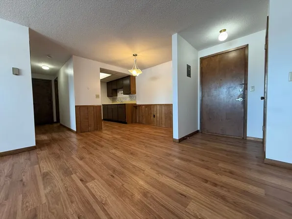 1116 2nd Street SE - Uptown Apartments