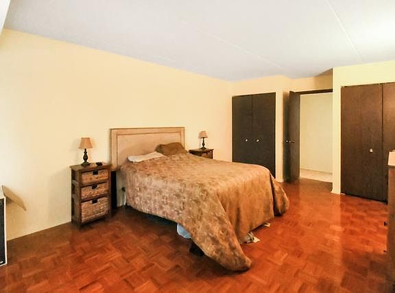 5th image of 350 Plum Creek Dr APT 211