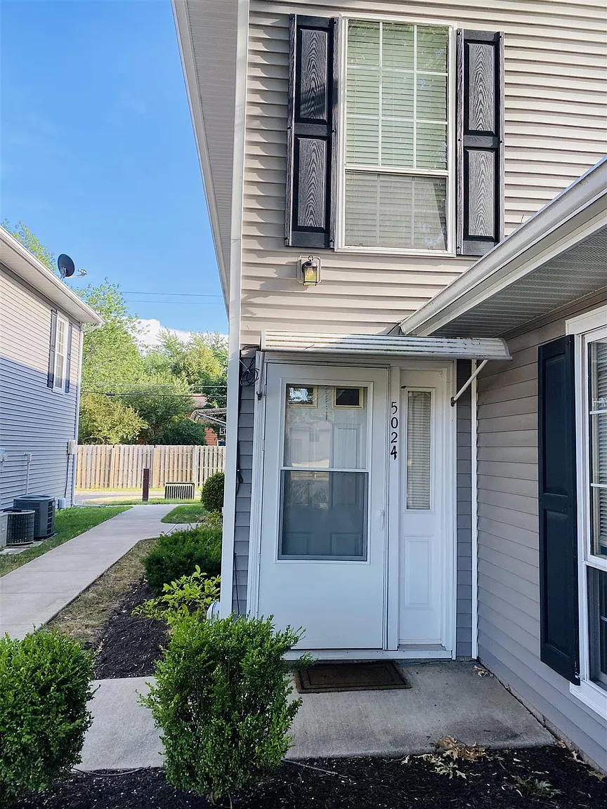 5024 Woodmark Dr photo 1