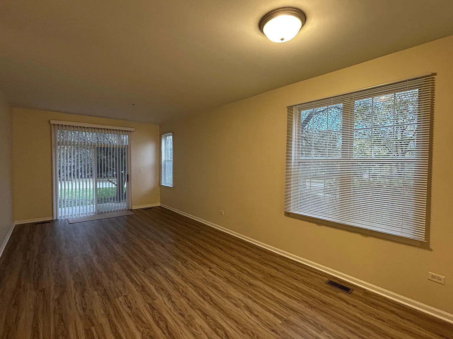 2 bed, 1203 sqft, $1,895 — Photo 3