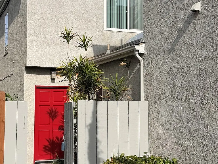 33936 Alcazar Dr — Photo 5