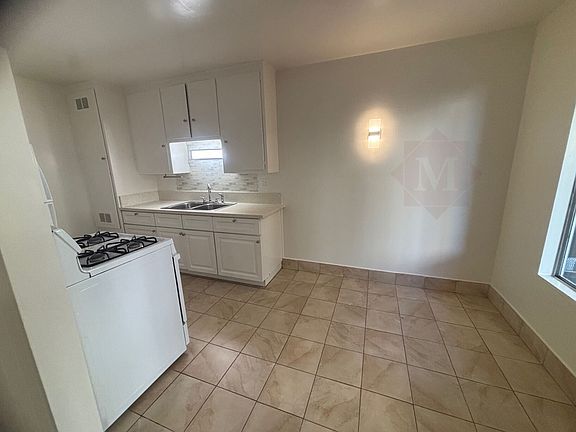3rd image of 1454 Lou Dillon Ln #2