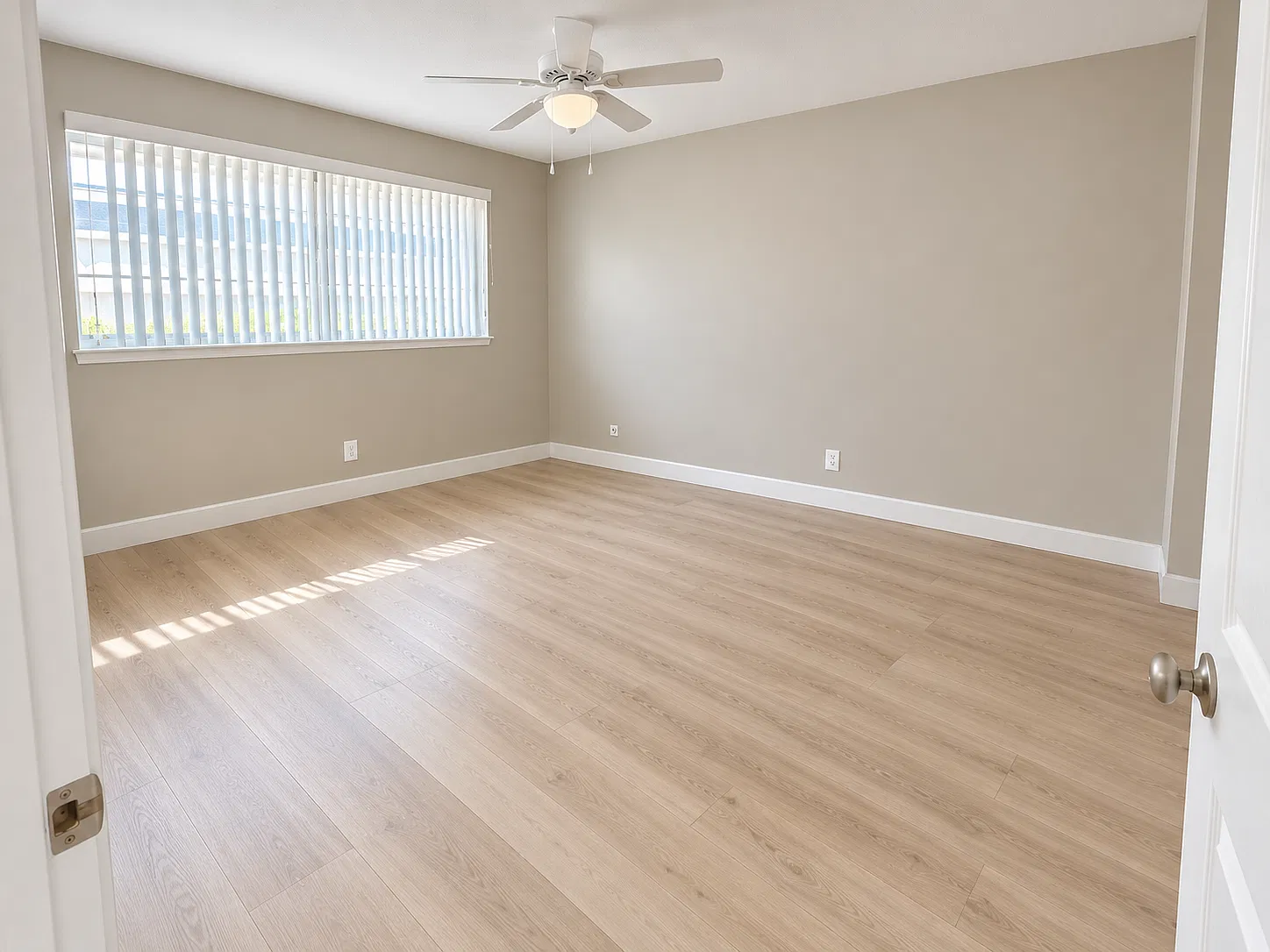 4 bed, 1350 sqft, $2,900 — Photo 4