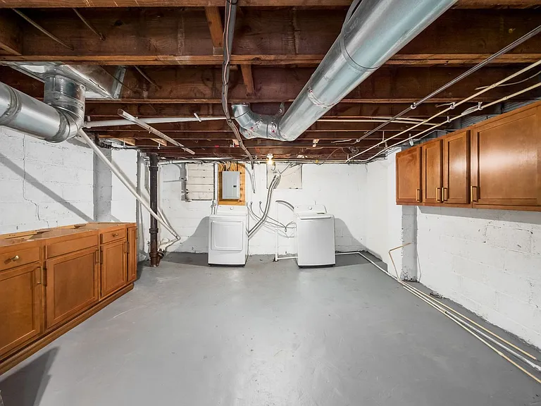 83 W 1st Ave #1 — Photo 32