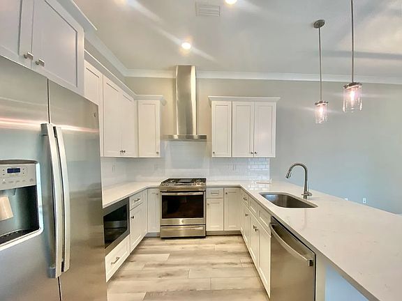 3rd image of 90 Kara Lake Dr