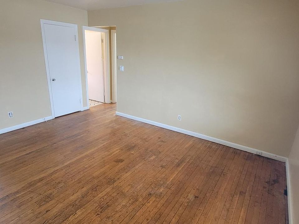 1st image of 3652 Karwin Dr