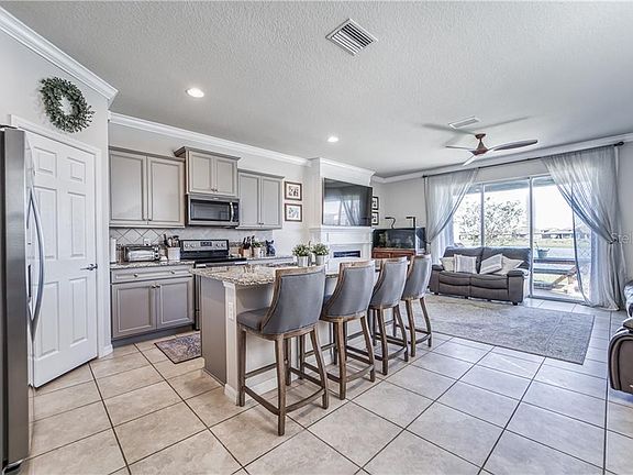 3rd image of 9168 Hillcroft Dr