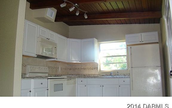 3rd image of 320 Dorothy Ave