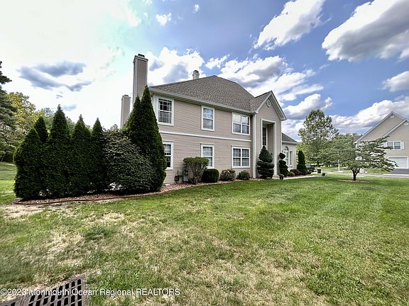 3rd image of 3405 Equestrian Way
