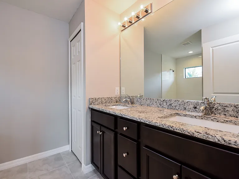 347 Pinehurst Ave — Photo 9