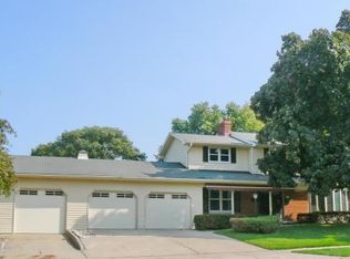 1323 E Charles St, De Pere, WI 54115